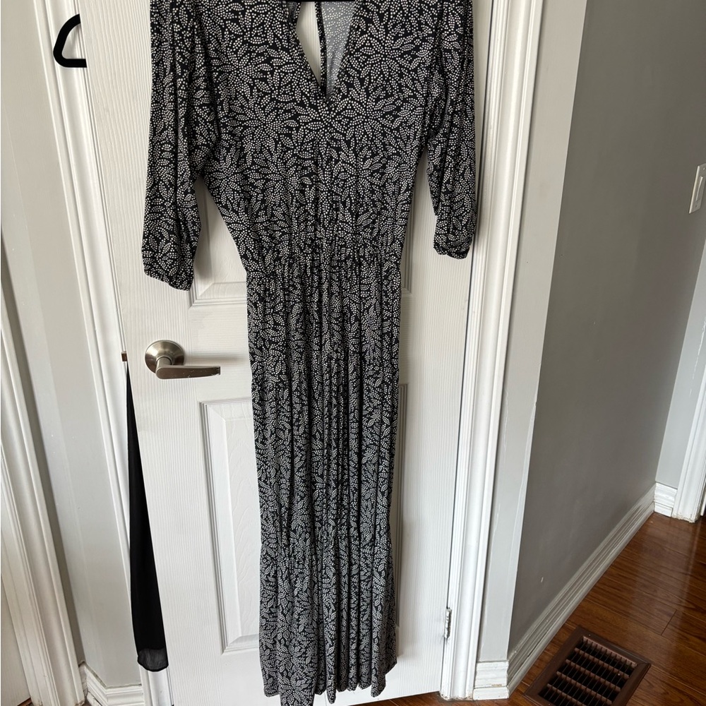 Elegant Black and White Patterned Dress NWOT